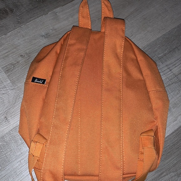 Herschel Mini Classic Backpack - Picture 2 of 5